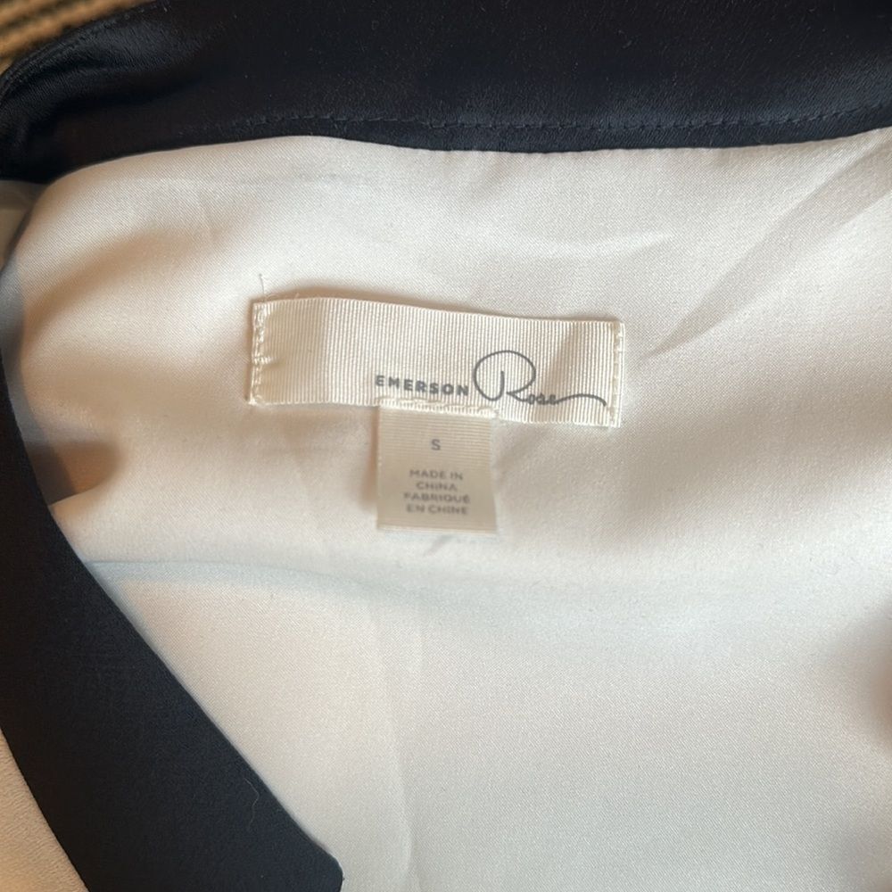 Emerson Rose sz S sleeveless V-neck blouse classic black white - Picture 6 of 7